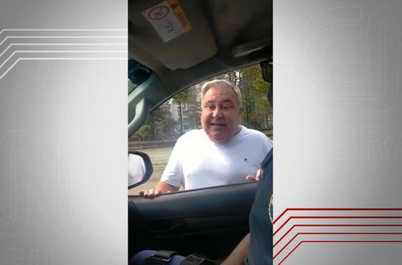 Desembargador que rasgou multa é afastado pelo CNJ, mas manterá salário