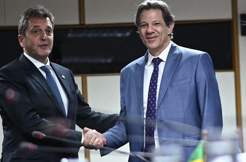Os limites e riscos do aceno de governo Lula à Argentina
