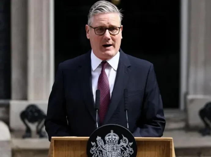 Primeiro-ministro do Reino Unido, Keir Starmer, renuncia ao cargo