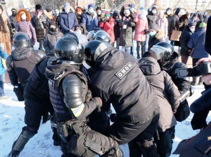 Após prisão de opositor, Putin tenta reprimir onda de protestos progamada para mais de 60 cidades na Rússia