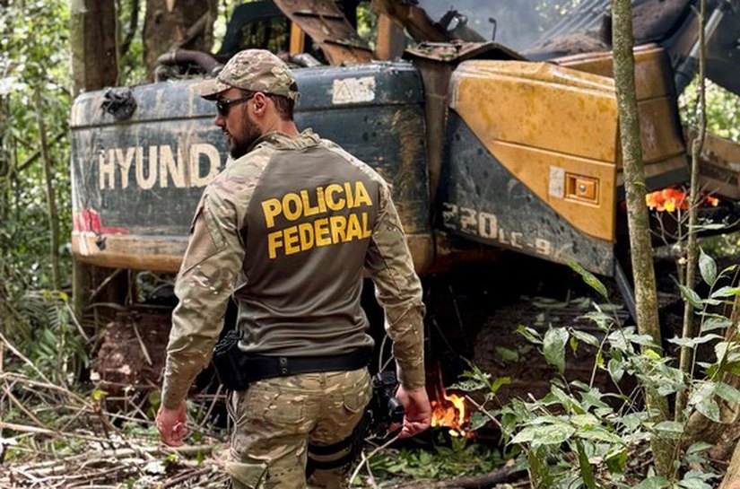 Veja Fotos: PF e IBAMA combatem o garimpo ilegal em terras indígenas na divisa entre Rondônia e Mato Grosso