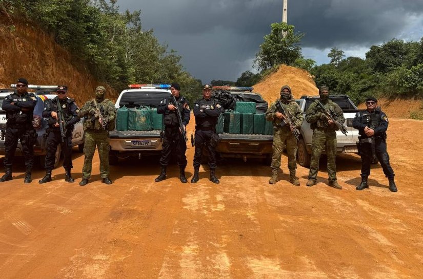 Forças de segurança apreendem mais de 540 quilos de cocaína e prende dois na fronteira