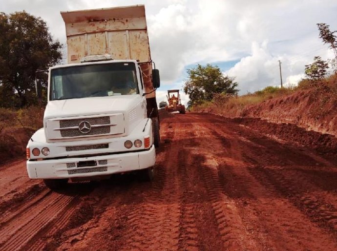 Governo de MT finaliza manutenção emergencial e veículos pesados voltam a trafegar pela MT-322