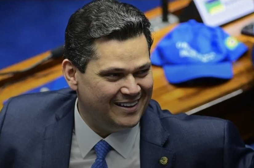 Davi Alcolumbre é eleito presidente do Senado