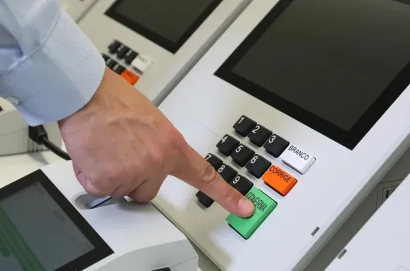 11 governadores e 10 prefeitos de capitais renunciam para serem candidatos na eleição