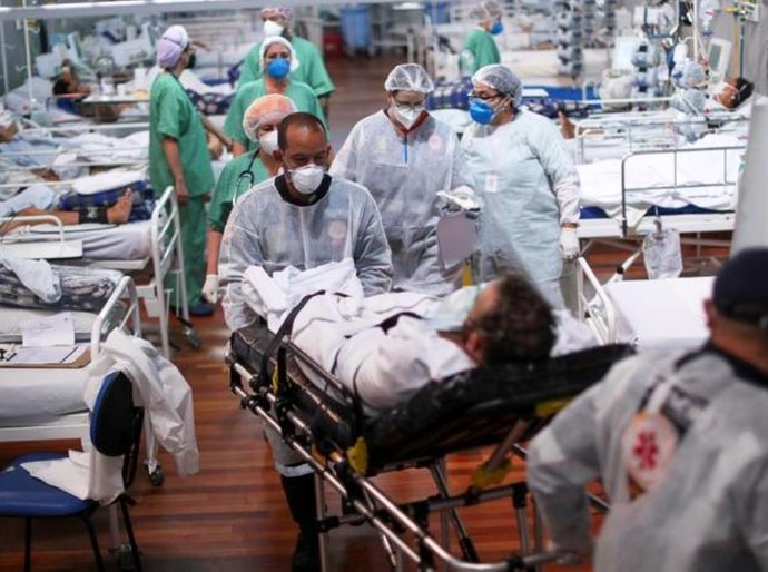 País registra 2.371 mortes e 49.768 casos do novo coronavírus nas últimas 24 h