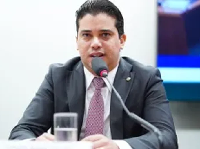 Investigação aponta Júnior Mano como líder de esquema de desvios