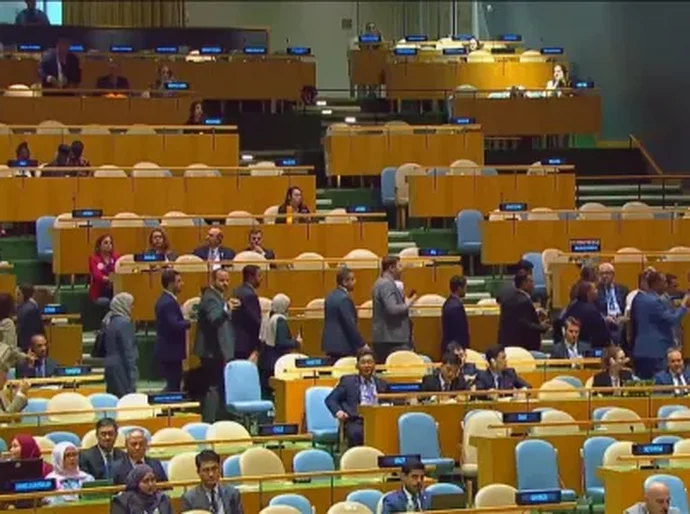 Ainda não terminamos com a guerra em Gaza, diz Netanyahu na ONU; plateia se retira em boicote