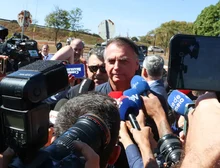 Maioria da 1ª Turma do STF vota por manter cautelares contra Bolsonaro