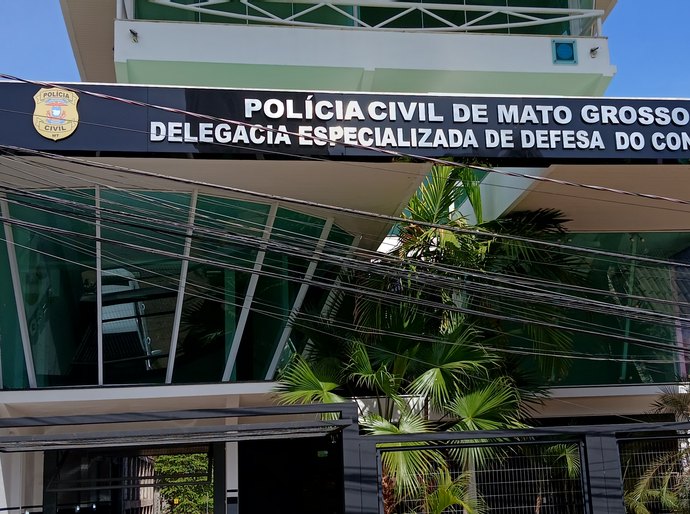 Polícia faz Operação contra agiota que emprestava dinheiro com juros de 20% ao mês e cobrava vítimas na Justiça em Cuiabá