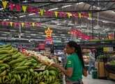 O país vizinho do Brasil onde empregados passaram a trabalhar menos e a ganhar mais (com desemprego na mínima histórica)