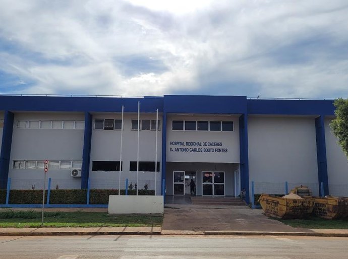 Hospital Regional de Cáceres amplia número de profissionais, leitos e cirurgias