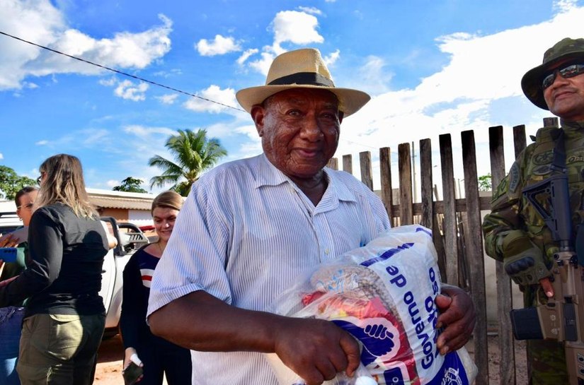 Primeira-dama de MT coordena ação emergencial em Cáceres após enchente