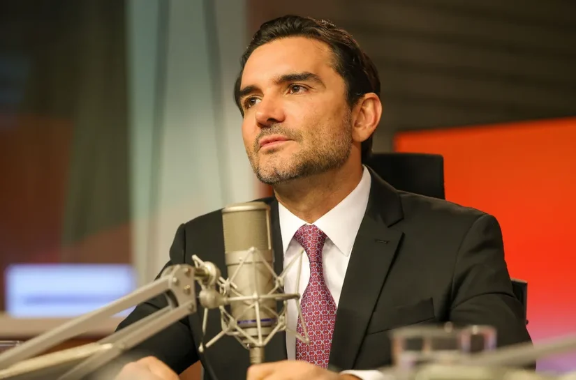 Sabino resiste no cargo e União Brasil abre processo de expulsão