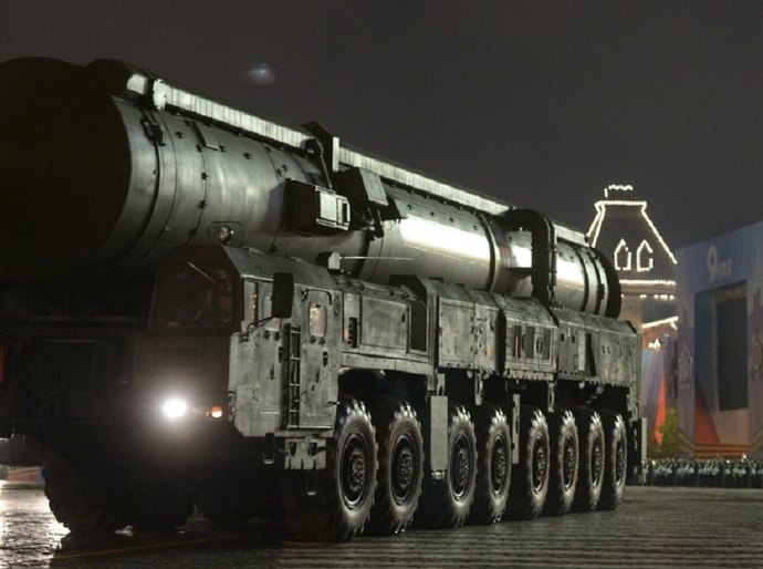 Rússia exibe seu arsenal nuclear em sua luta com a OTAN