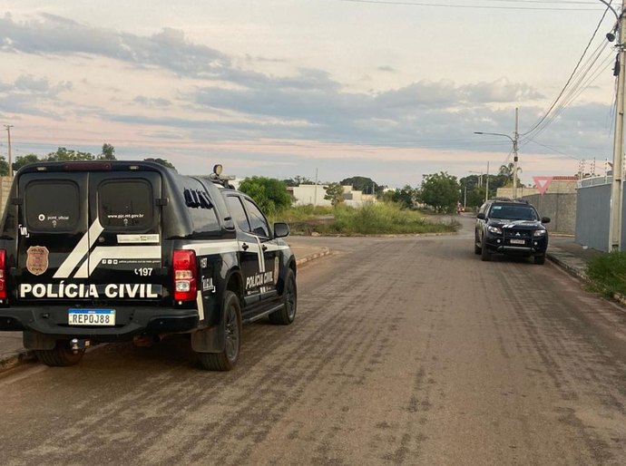 Autores de roubo majorado e usurpação de função pública são alvos de operação da Polícia Civil em Cáceres, MT