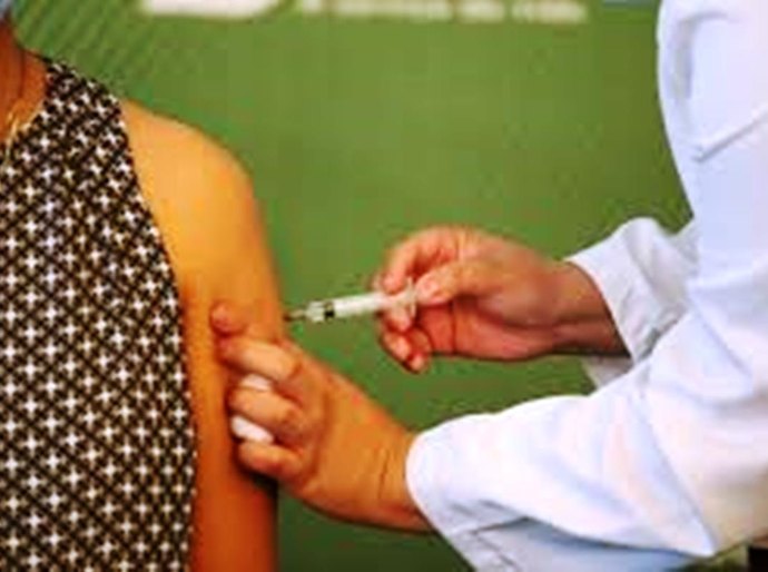 Brasil já vacinou 439 mil pessoas contra o novo coronavírus