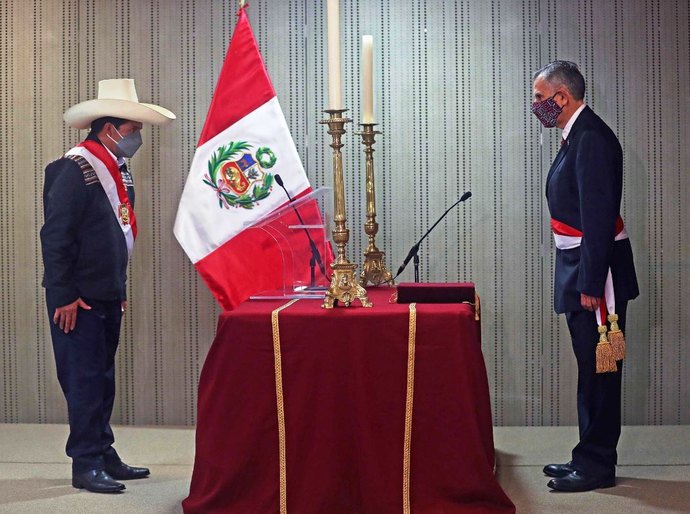 As 30 horas em que o Governo de Castillo balançou