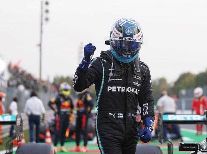 Bottas vence Sprint do Grande Prêmio de São Paulo; Hamilton termina em 5º