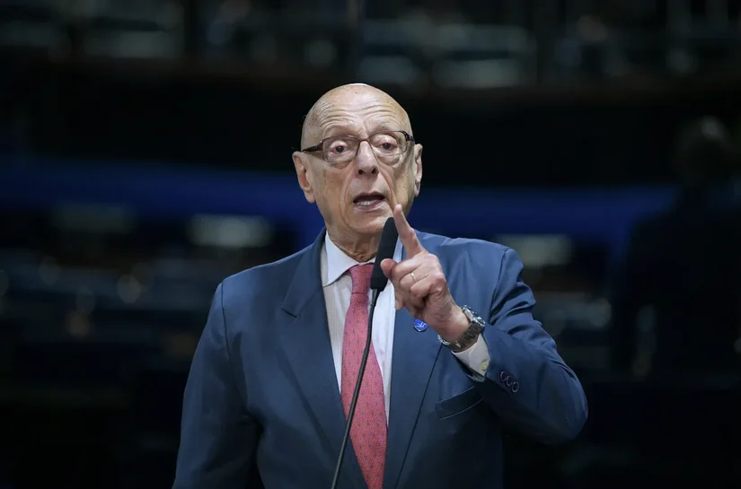 “É dever de Lula conversar com Trump”, diz senador em comitiva nos EUA