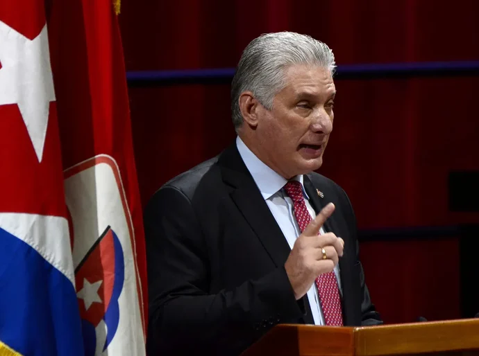 Presidente de Cuba diz que está disposto a 'dar a vida pela revolução'