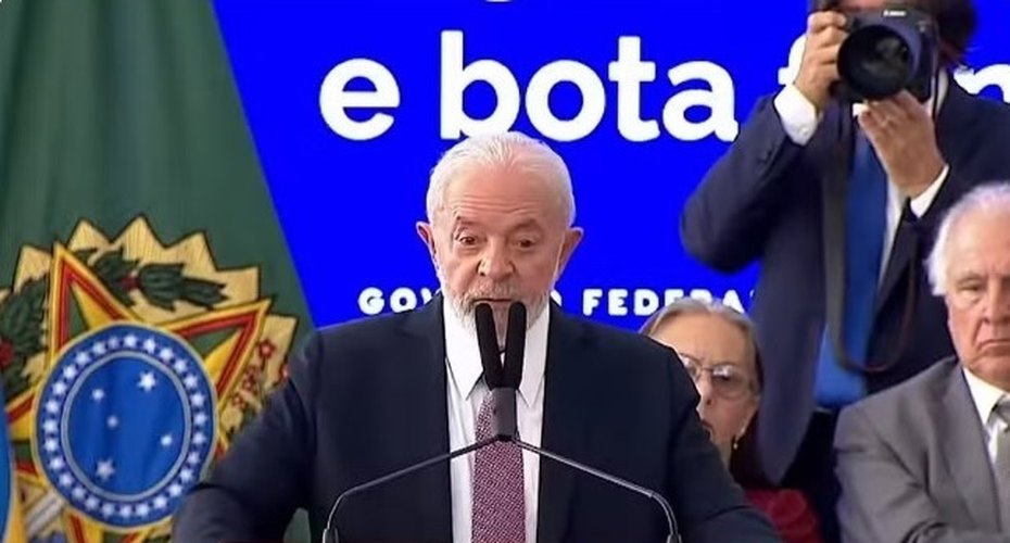 Lula critica previsões de 'pessimistas' para economia e cobra empenho de ministros na relação com o Congresso