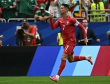 Com show de Cristiano Ronaldo, Portugal vence o Uzbequistão na Copa do Mundo