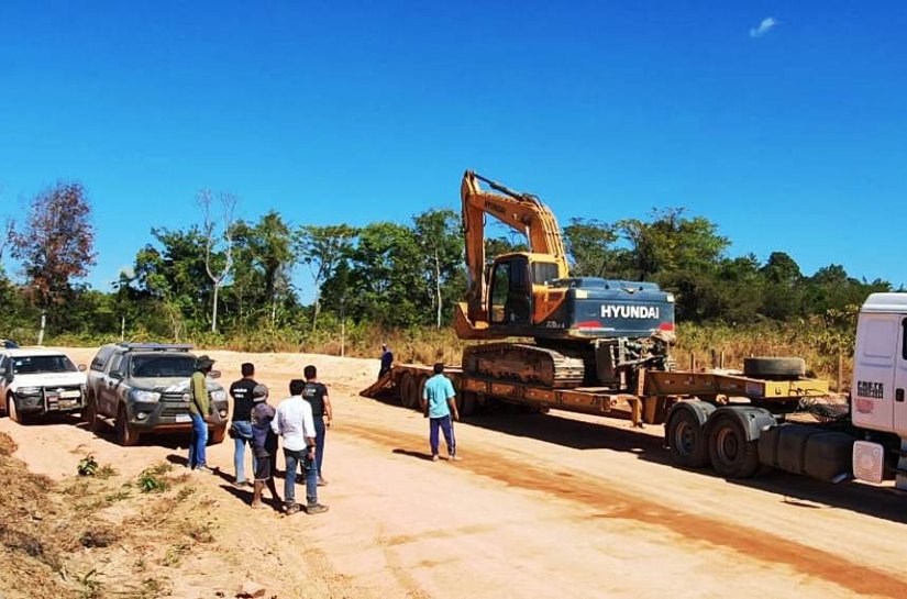 Operação fecha áreas de extração ilegal de ouro em distrito de Peixoto de Azevedo