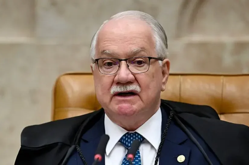 Fachin recebe apoio de ministros aposentados para conter crise no STF