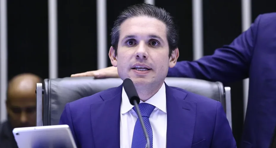 Para acelerar 6x1, Hugo convoca sessões do plenário ao longo de toda semana
