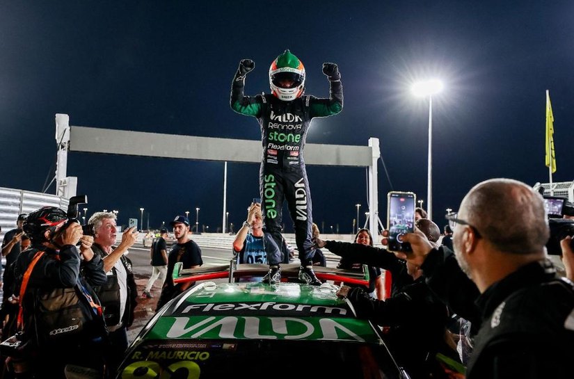 'Já corri 24h em Dubai e não vi essa iluminação nem lá; é maravilhosa', afirma 1° campeão da Stock Car no Autódromo Internacional de MT