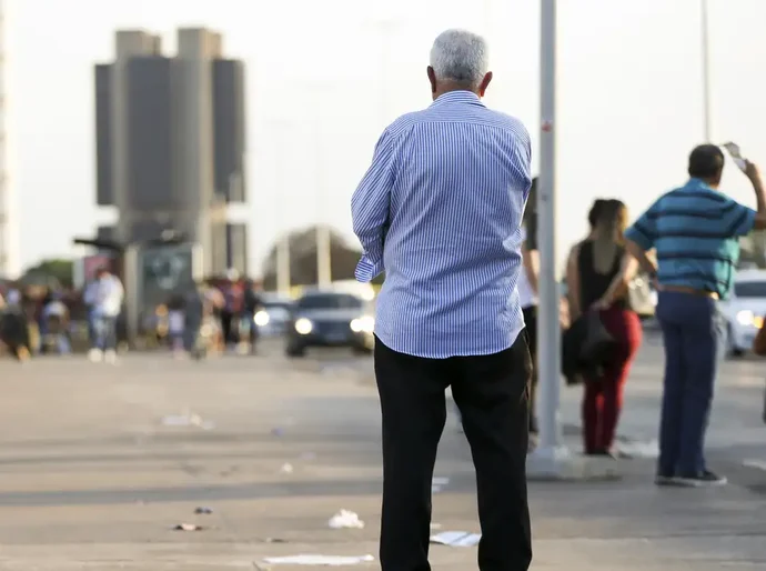 Anvisa aprova medicamento para retardar avanço do Alzheimer