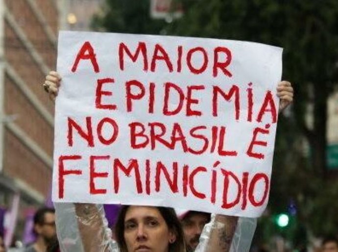 Brasil bate recorde de feminicídios em 2022, com uma mulher morta a cada 6 horas