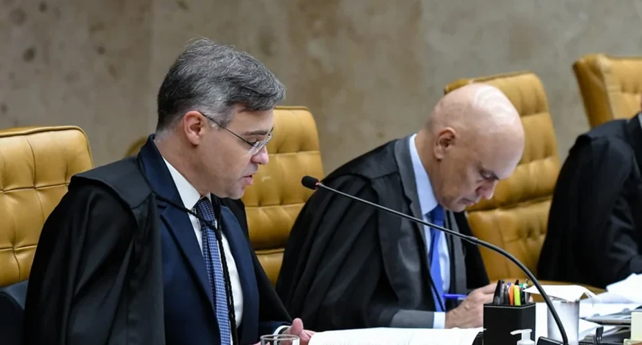 Moraes no alvo e Mendonça em ascensão: novo relator do caso Master se tornou o ministro mais poderoso do STF?