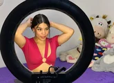 'Indústria do sexo me recrutou quando era adolescente': como modelos de países pobres são aliciadas com promessa de dinheiro fácil