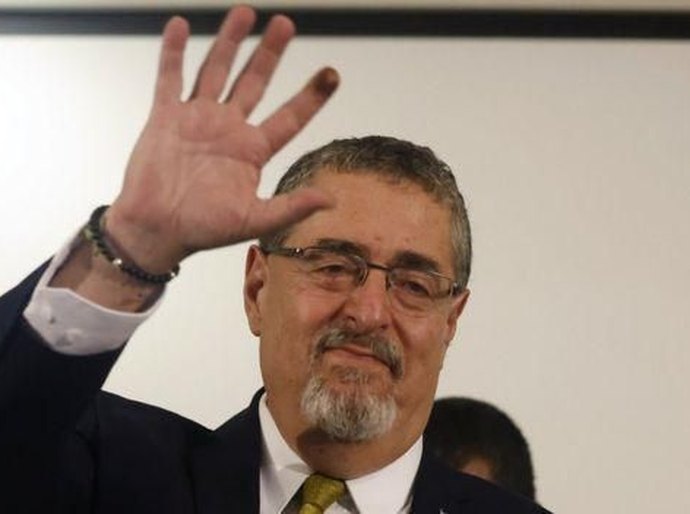 Guatemala elege Bernardo Arévalo, 1º presidente progressista após 40 anos de governos conservadores