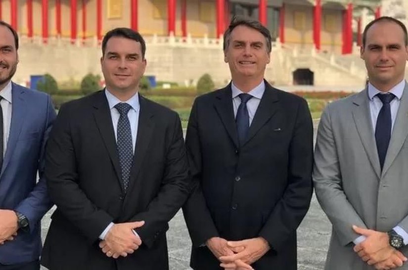 As acusações e suspeitas que pairam sobre a família Bolsonaro