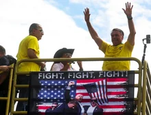 Assim o ex-presidente Jair Bolsonaro (PL) convocou sua militância para uma manifestação em Copacabana, no Rio de Janeiro, pela anistia