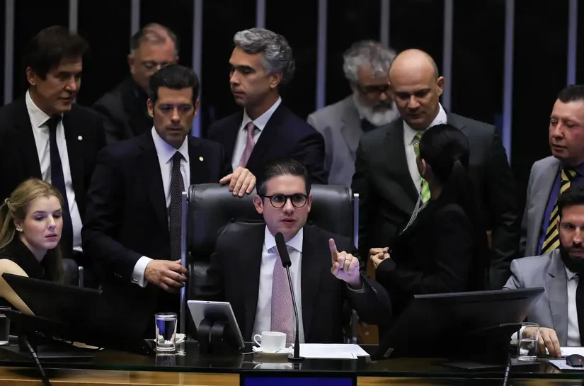 Câmara aprova urgência para proposta que reduz benefícios fiscais