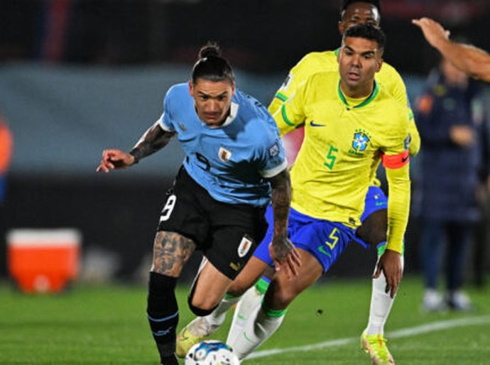 Uruguai passa fácil pelo Brasil e assume a vice-liderança das Eliminatórias