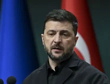 Zelensky diz que Ucrânia encara dilema entre perder a dignidade ou o apoio dos EUA: 'Um dos momentos mais difíceis da nossa história'