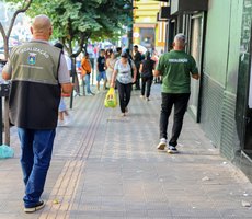 Prefeitura orienta ambulantes e alerta para apreensão de mercadorias
