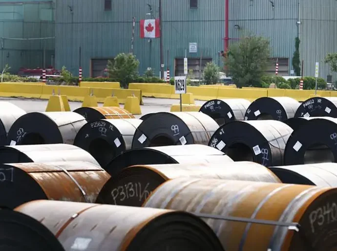 Canadá anuncia retaliação de US$ 20 bi em tarifas contra EUA: 'Não vamos ceder'