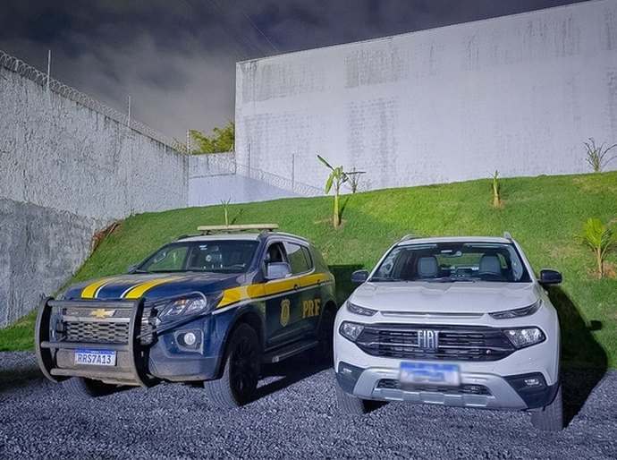PRF recupera veículo furtado de locadora na BR-163 em Sorriso,MT
