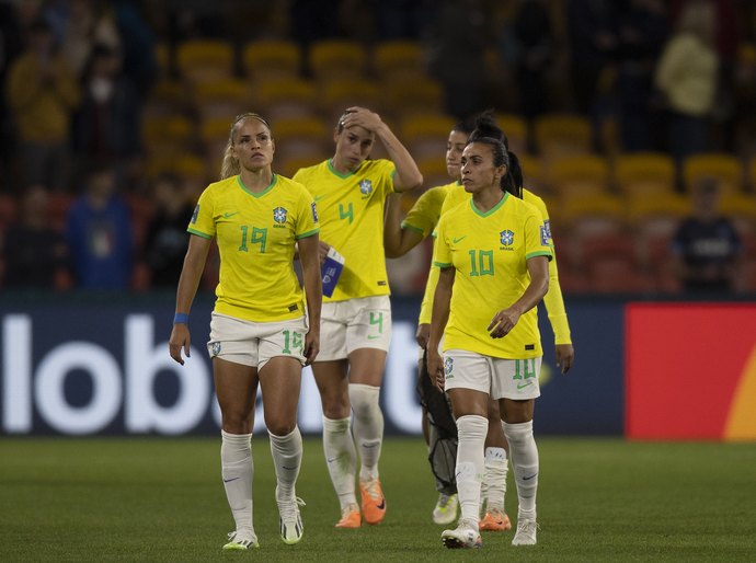 Brasil empata com a Jamaica e se despede da Copa do Mundo, a última de Marta