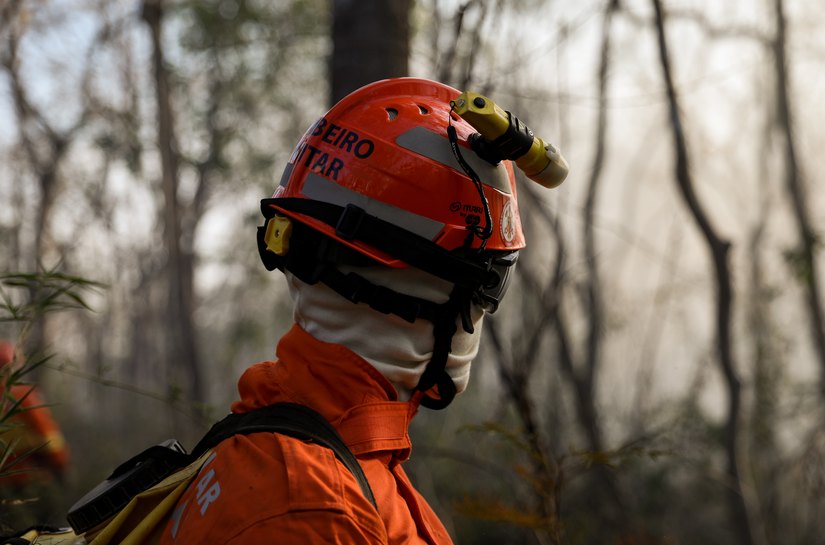 Corpo de Bombeiros controla incêndio no Pantanal