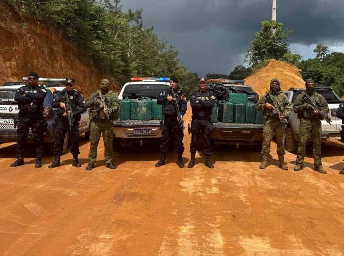 Forças de segurança apreendem mais de 540 quilos de cocaína e prende dois na fronteira