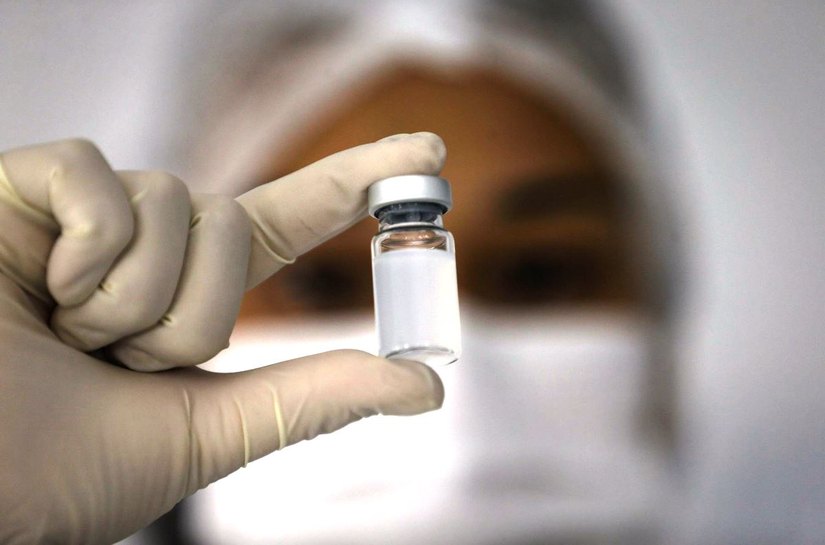 Governo de São Paulo anuncia o início da vacinação de professores e profissionais da segurança para abril