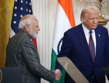 Trump aplica tarifa extra de 25% à Índia por comprar petróleo russo e ameaça outros países