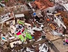 Tornado destrói 90% de cidade no Paraná e causa seis mortes